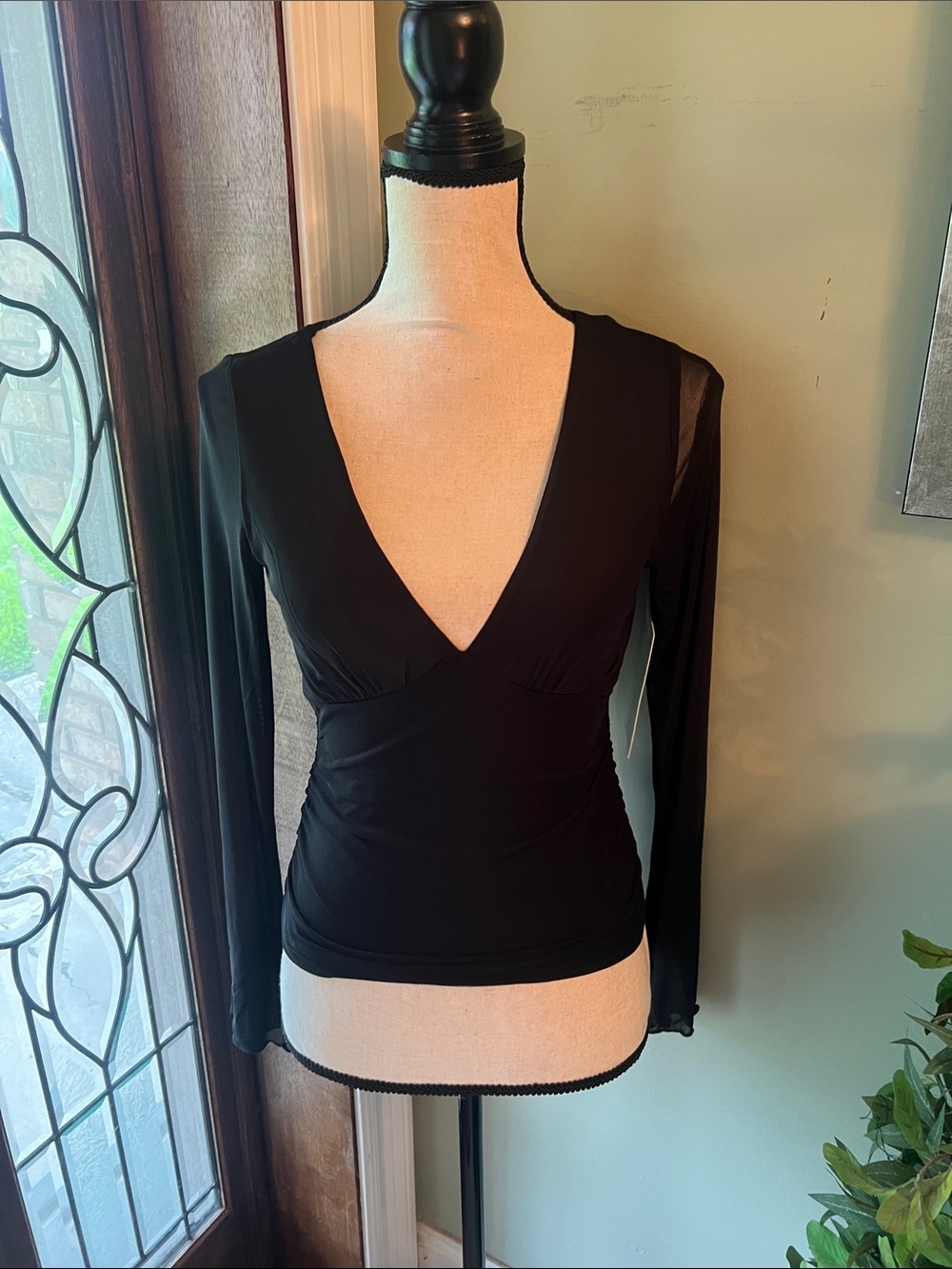 Women's Black Deep V-Neck Long Sleeve Top